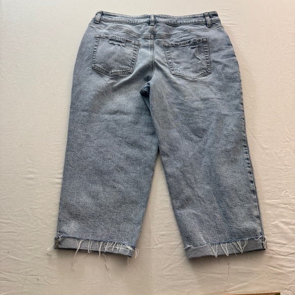 Maurices Light Distressed Cropped Jeans - Picture 2 of 6